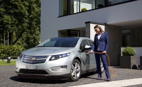 Opel Ampera и Chevrolet Volt были удостоены звания «Автомобиль года — 2012». 