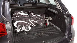 Opel Astra Sports Tourer  - Защита багажного отделения