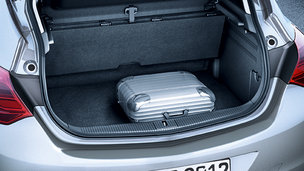 Opel Astra - Багажное отделение с системой Flex Floor