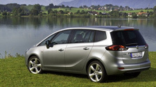 На рынок выходит усиленная версия Opel Zafira Tourer с 200-сильным бензиновым двигателем из семейств